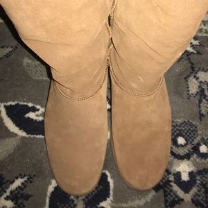 SKETCHERS SUEDE WEGDE HEEL BOOTS